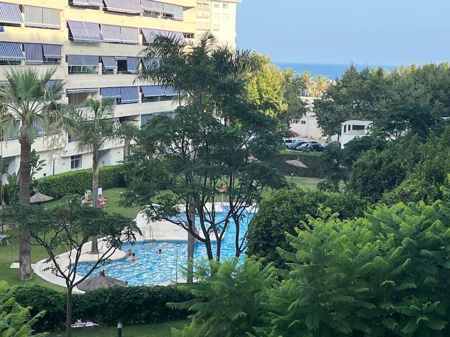 Marbella Piso En Casco Junto A Playa Piscina In Summer Season Екстер'єр фото