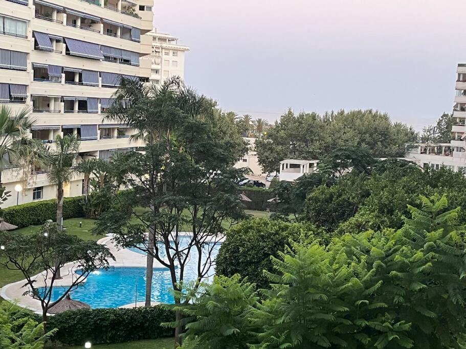 Marbella Piso En Casco Junto A Playa Piscina In Summer Season Екстер'єр фото